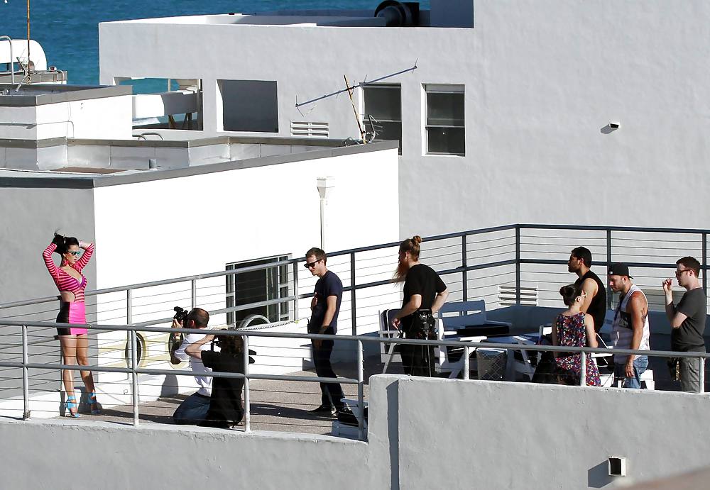 Katy Perry Rooftop Photoshoot in Miami #4065741
