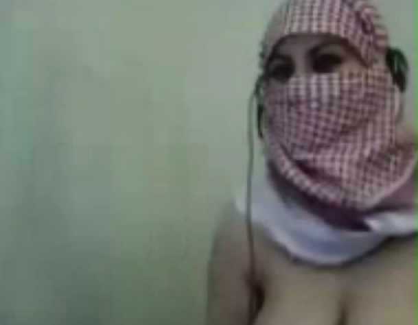 Arab Niqab Webcam Scandal-with Hijab Iran Or Egypt Jilbab