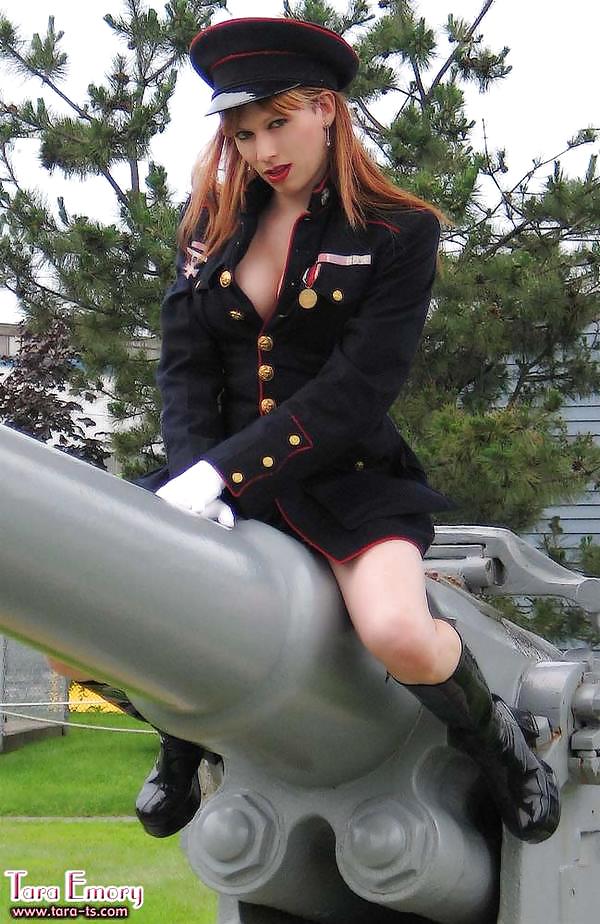 Posando en su mayoría de color rosa
 #5956015