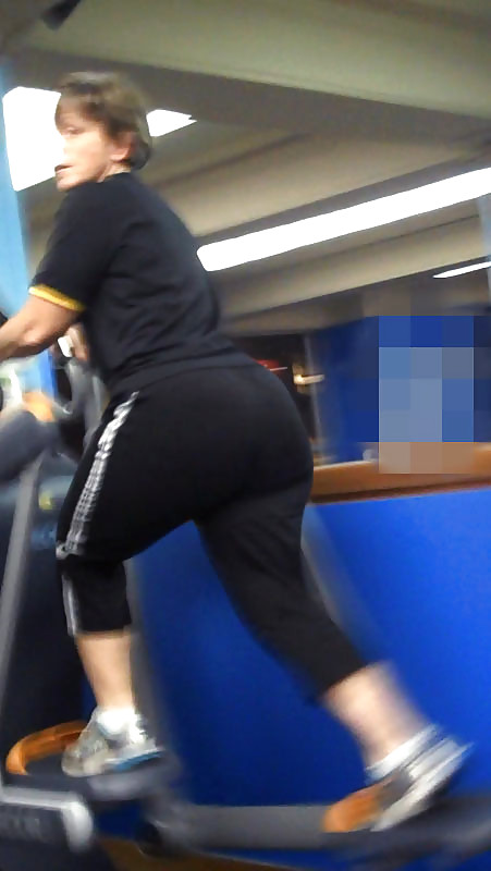 Big Booty Granny in the Gym #8859460