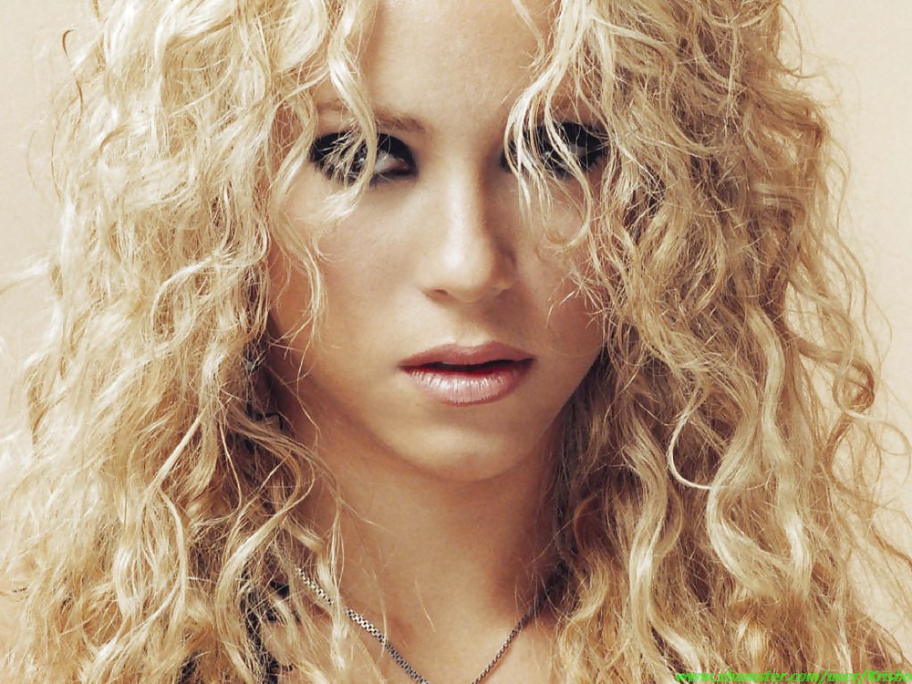 Shakira #21927855