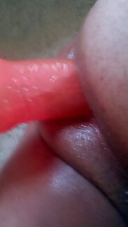 Experimentando, yo tomo los juguetes de mi esposa en el culo mejor que ella
 #5844198