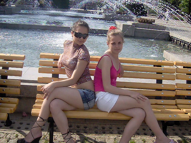 Romanian amateur teen Andra and her friends #1655271