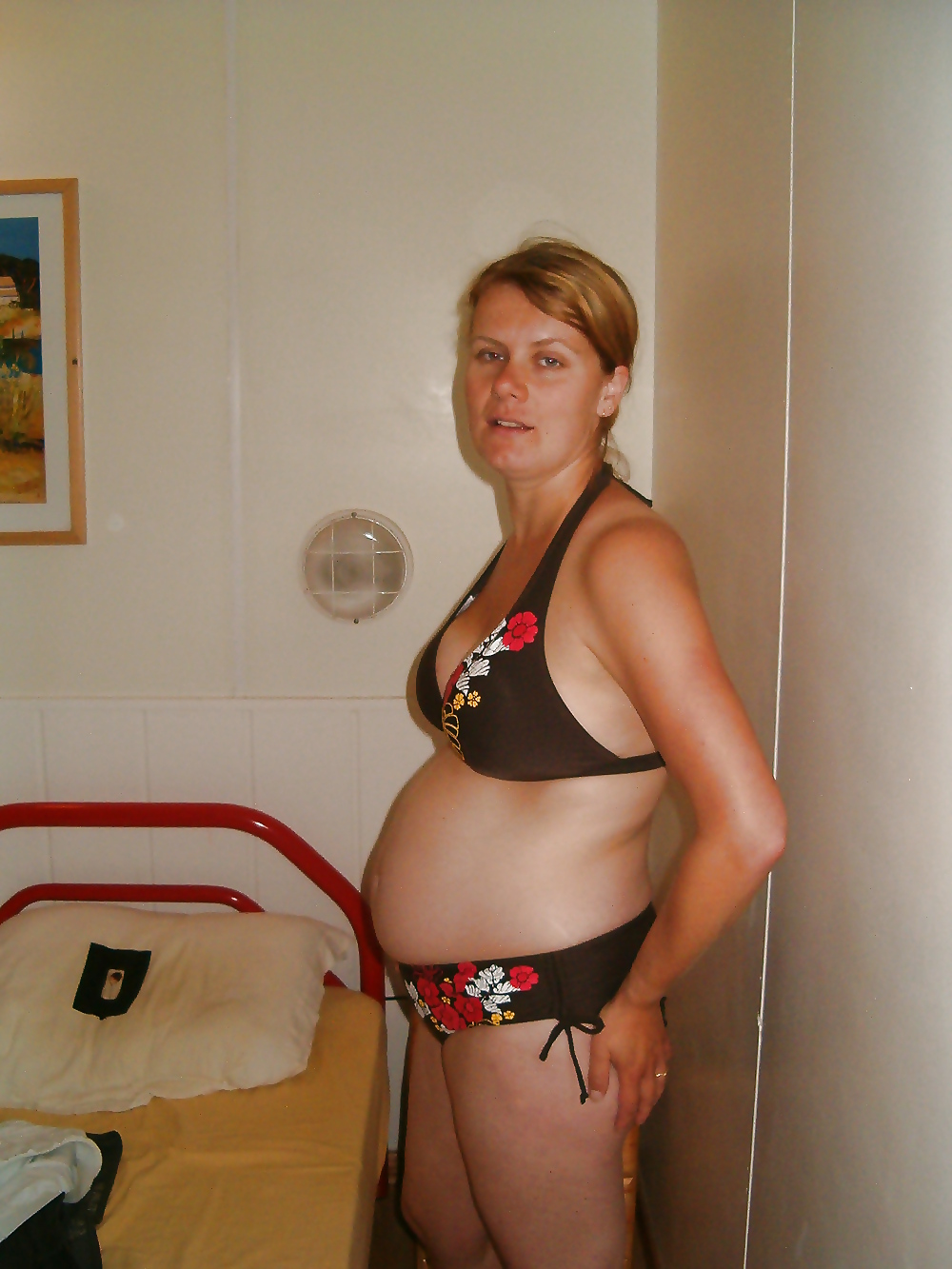 Pregnant mature bitch. How would you fuck her?