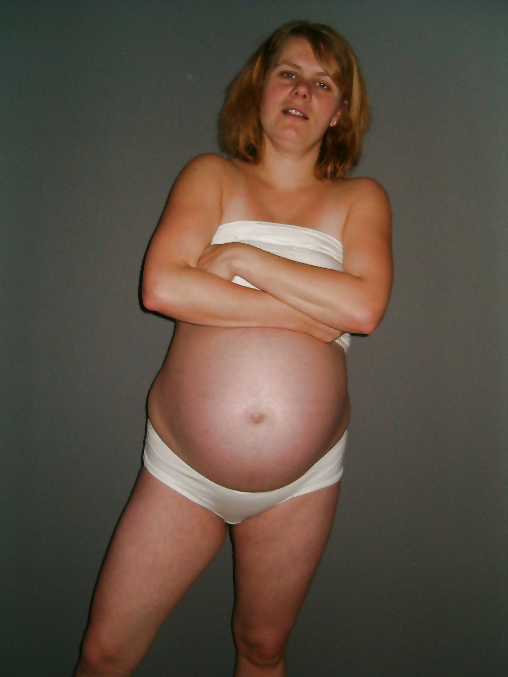 Pregnant mature bitch. How would you fuck her? #13222538