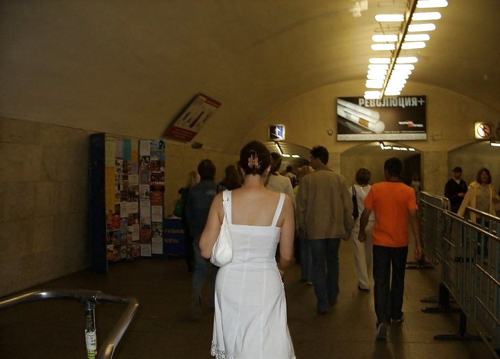 Sono in metro, estate 2007, parte 1
 #806568