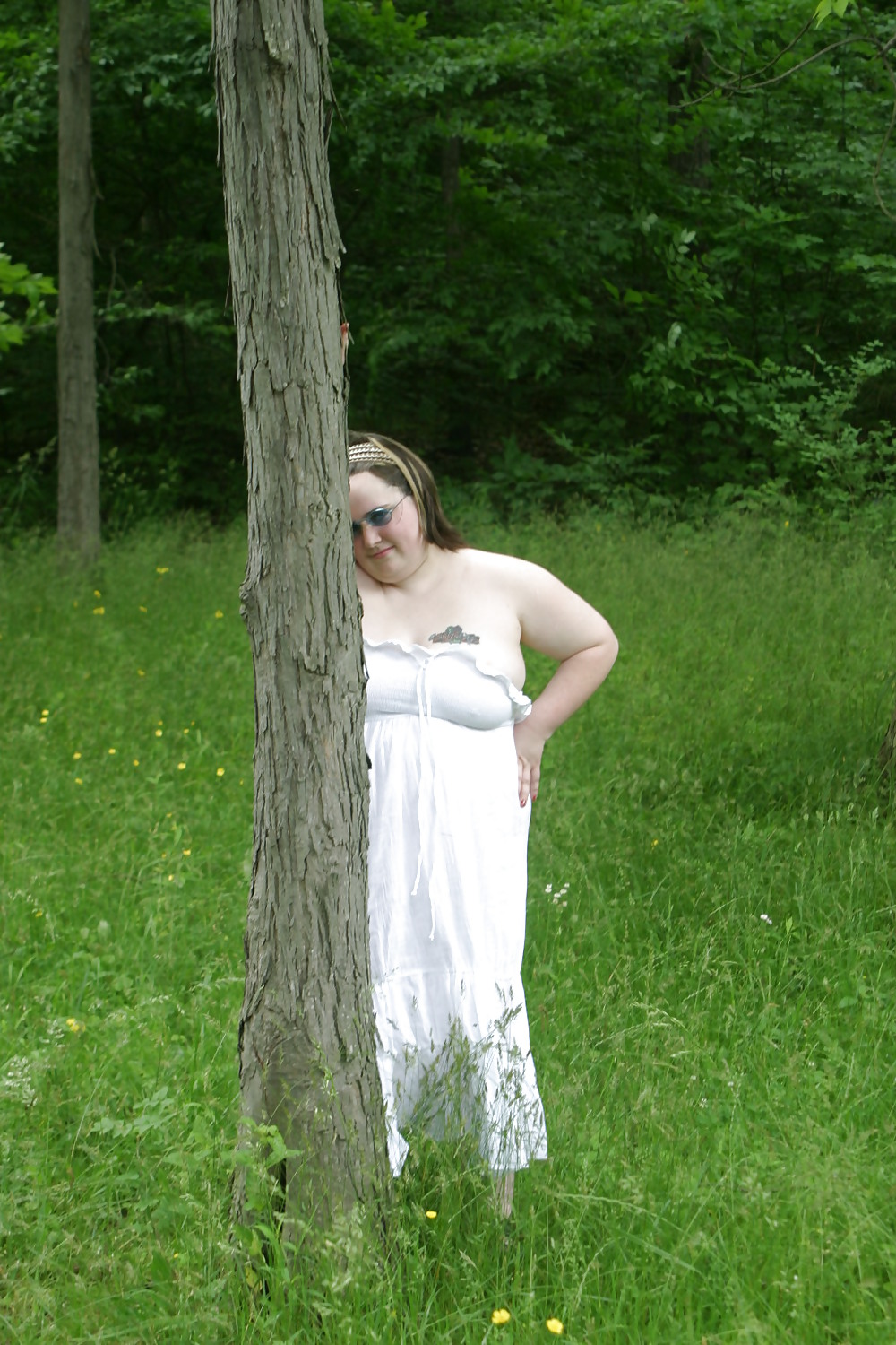 Kaylee in tall grass #16652021