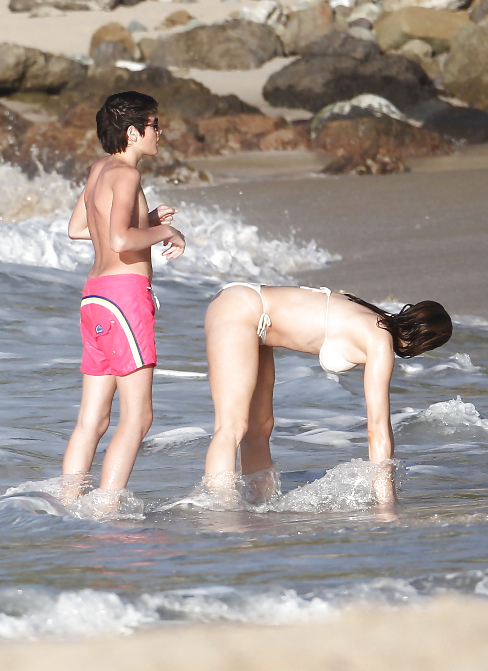 Stephanie Seymour Bikini Candids à La Plage #3571919