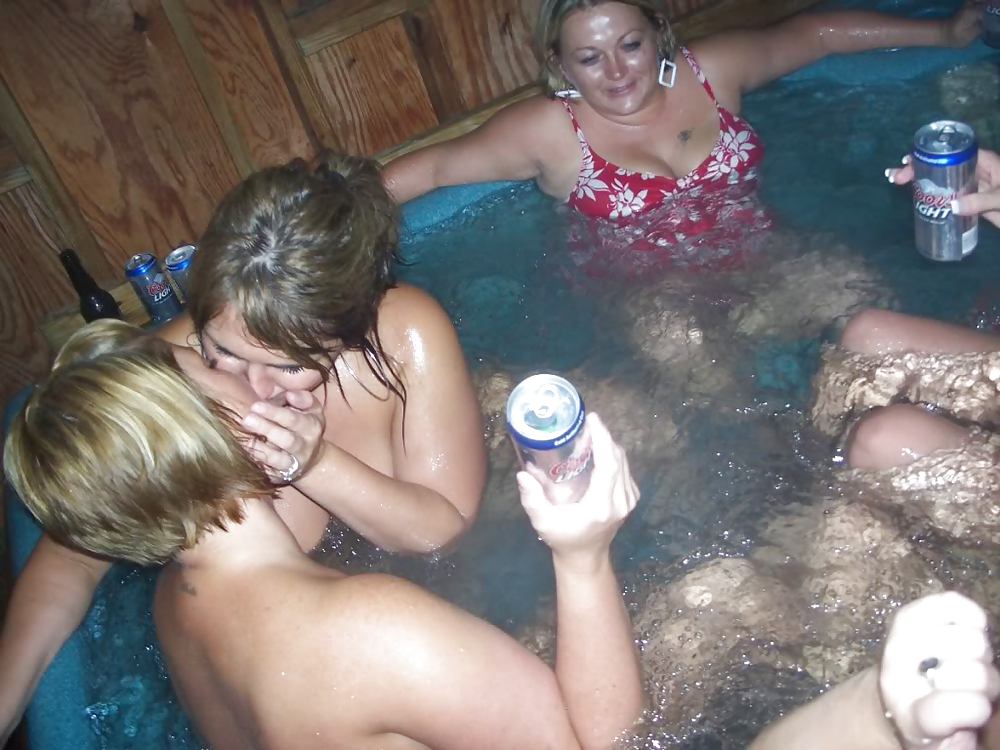 Amateur Hot Tub Orgie Partei #16866955