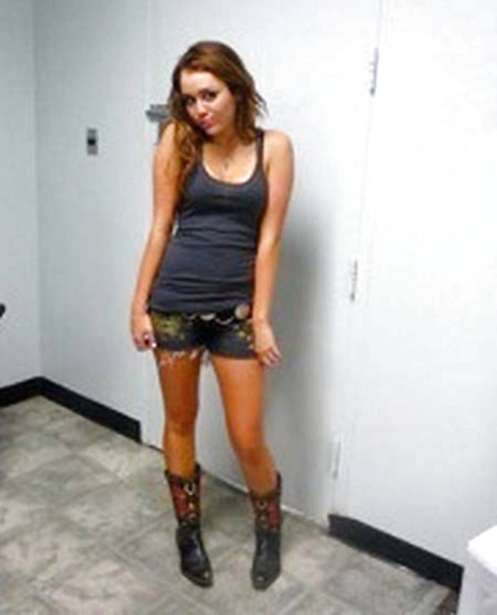 Miley cyrus sexy pics 7
 #12907800