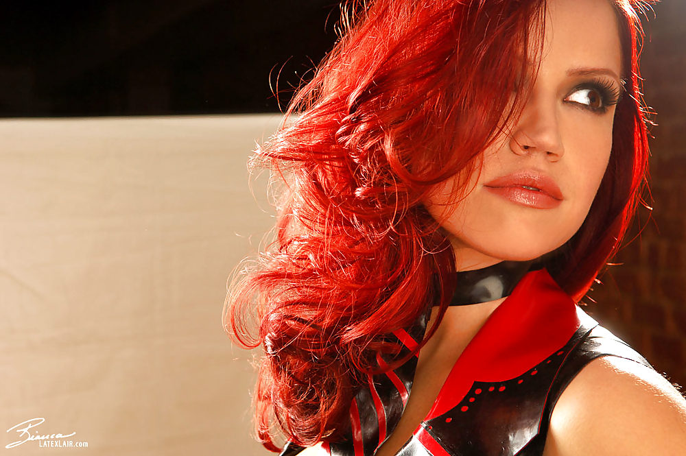 Bianca beauchamp
 #14959954