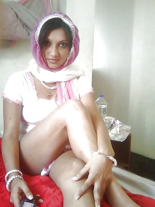 SEXY DESI INDIAN PAKI BABES 1 #9516576