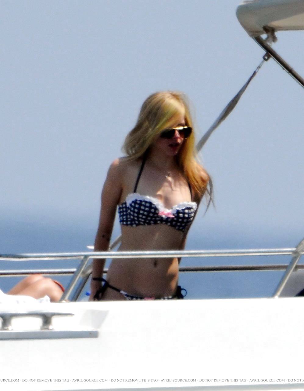 Avril
 #10292944