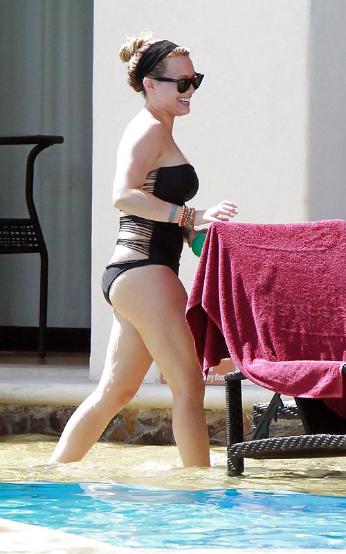 Hilary Duff - Poolside swimsuit candids in Mexico #5018554