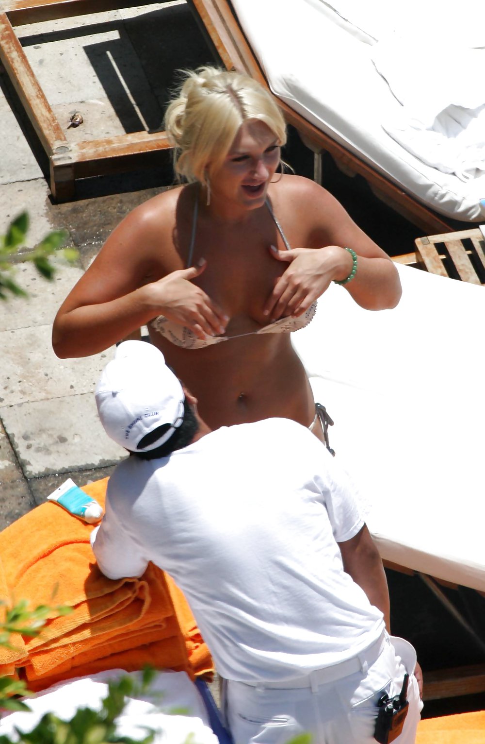 Brooke Hogan in bikini at the pool in Miami #4224066