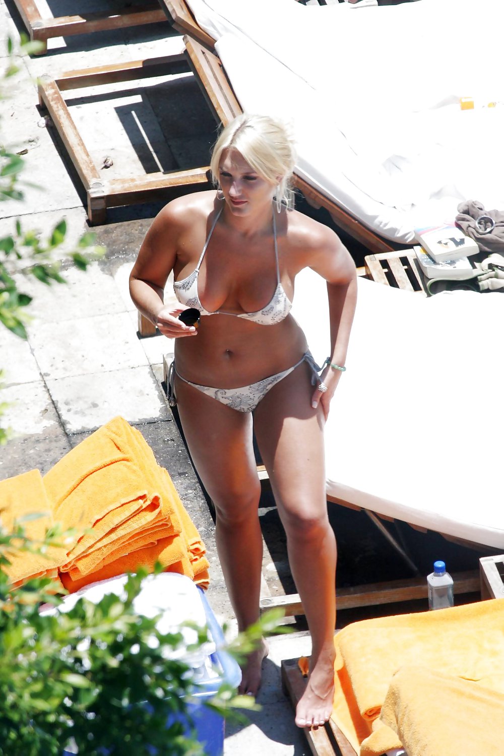 Brooke Hogan in bikini at the pool in Miami #4224341
