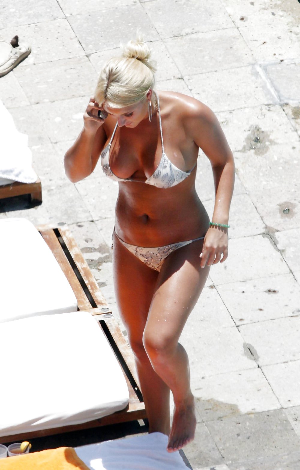 Brooke Hogan in bikini at the pool in Miami #4225026