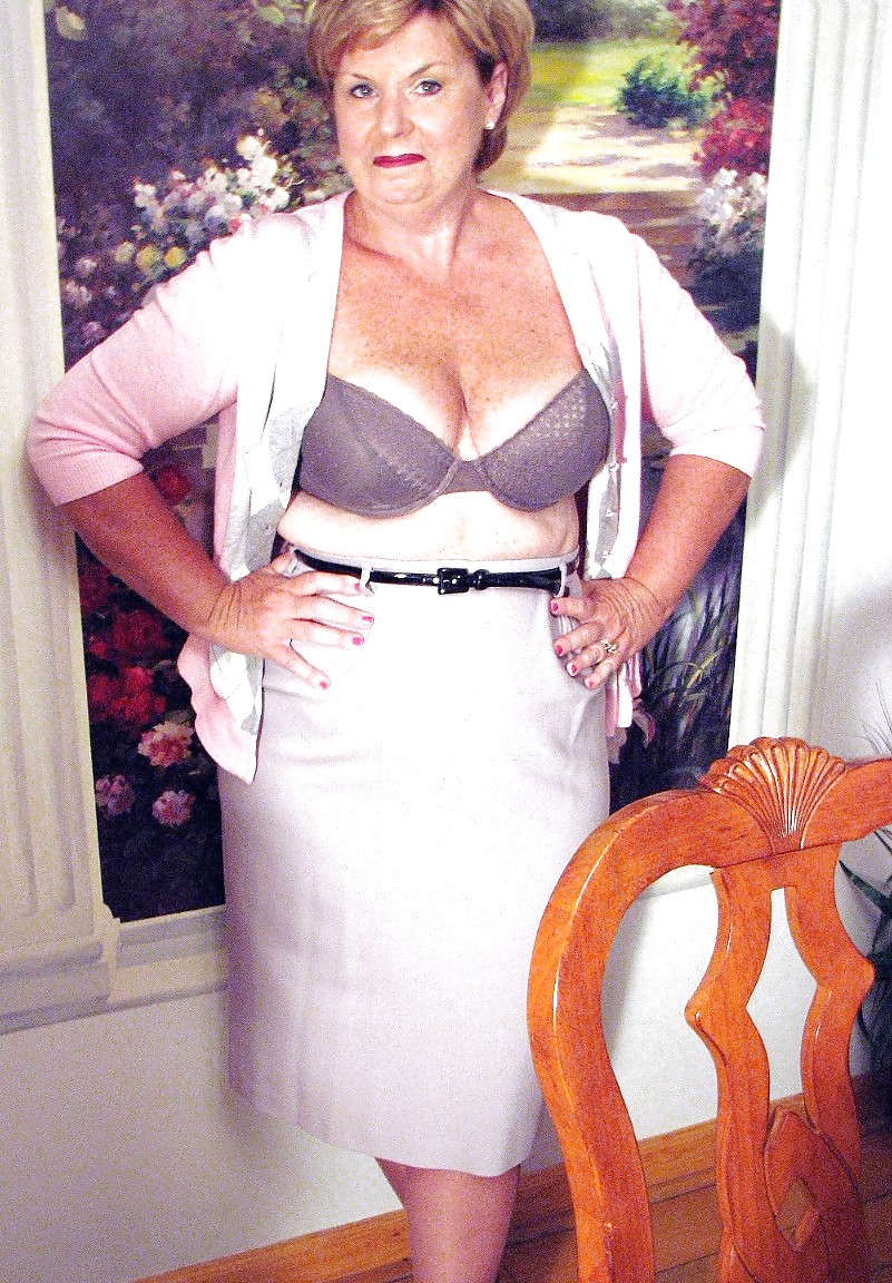 One hot Aunt