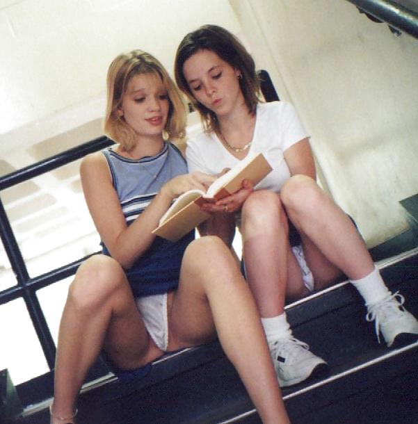 Uniformes de colegiala
 #15302494