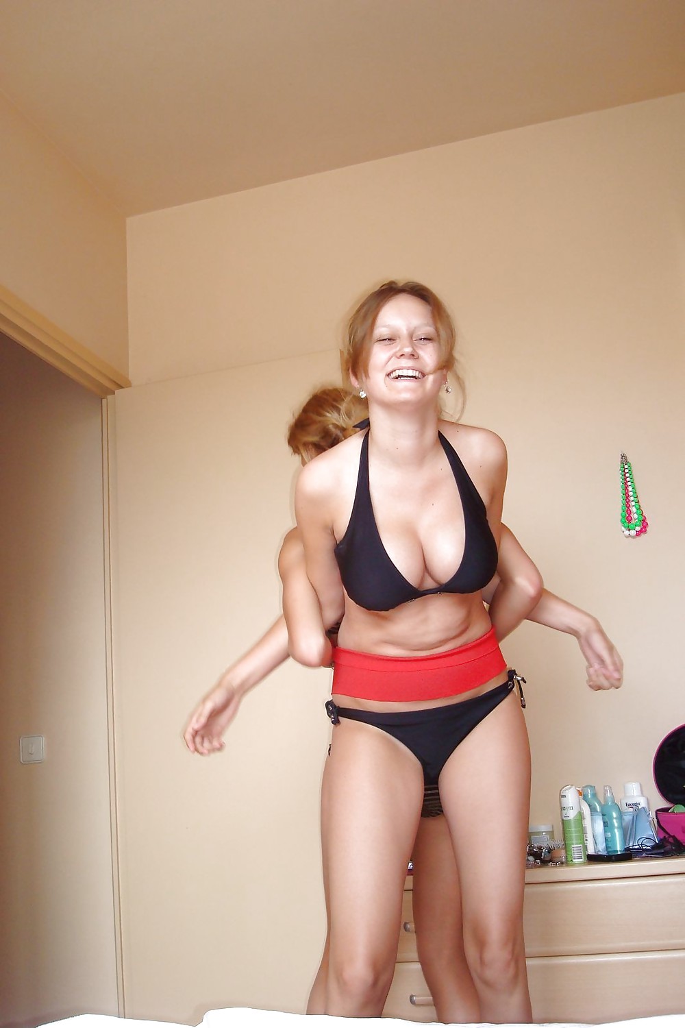Bikini Amateurs With Big Tits (Non-Nude) #15421555