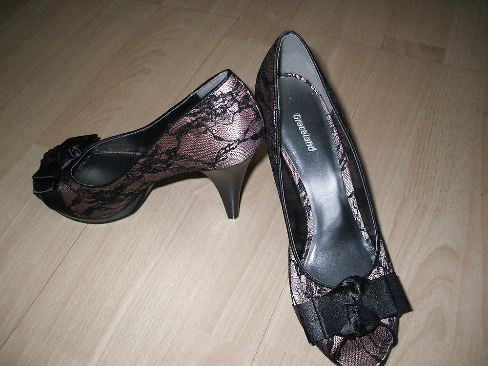 Arousing Noch mehr neue Schuhe