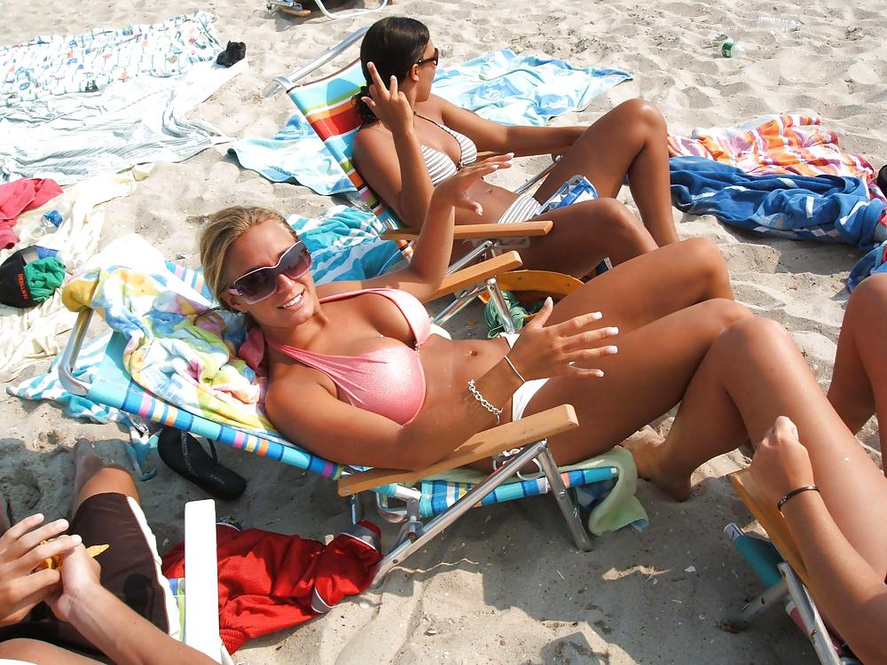SEXY GIRLS IN HOT BIKINIS II #9995826