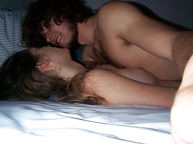 Amateur couple having fun in bed #16392978
