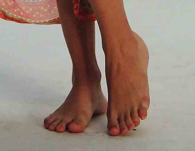 Celebrity feet (Selena Gomez) #18754595