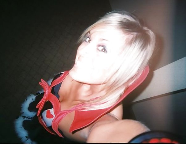 Hooters girls #8337152