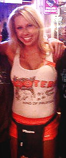 Hooters Mädchen #8337262