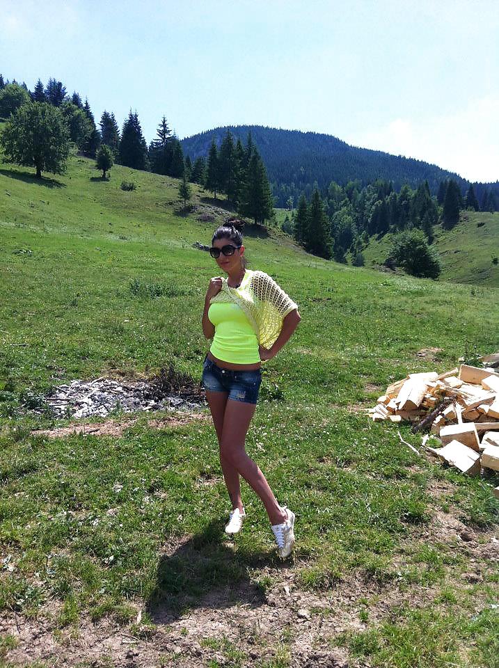 Ragazza rumena: andreea
 #18348325