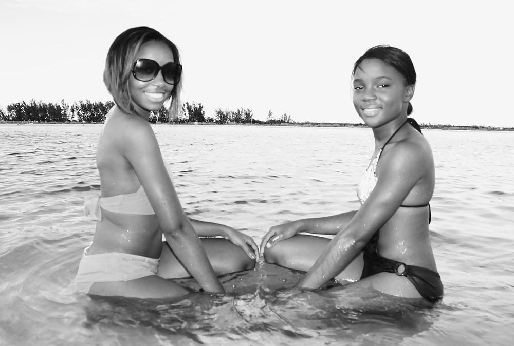 CUTE BLACK TEENS ON THE BEACH III #8004411