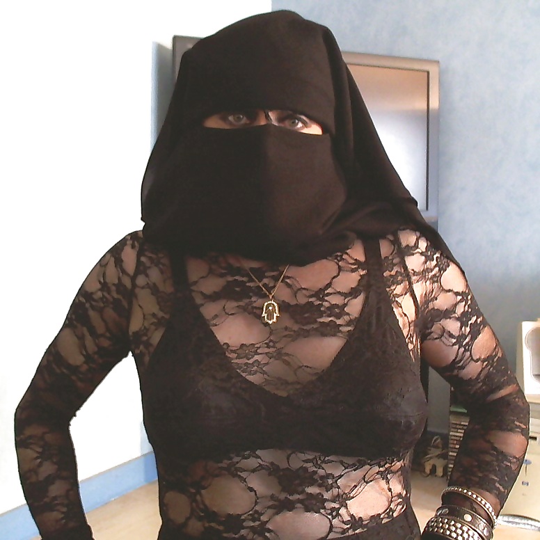 Hot Niqab #22346249