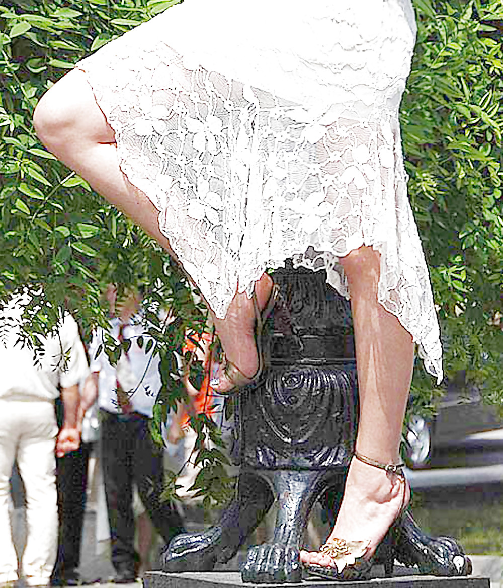 In The Streets 046 - Posing For Others #15396748