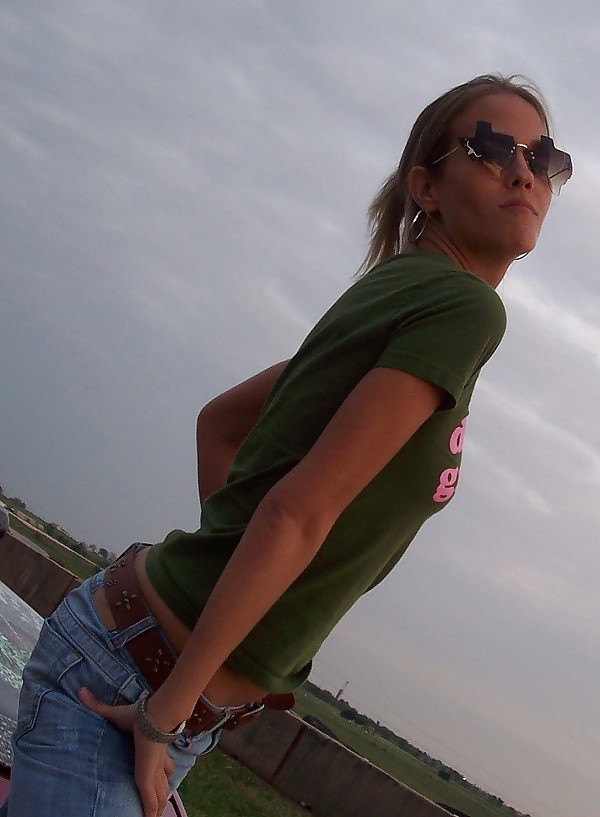 Newbie Wife Posing