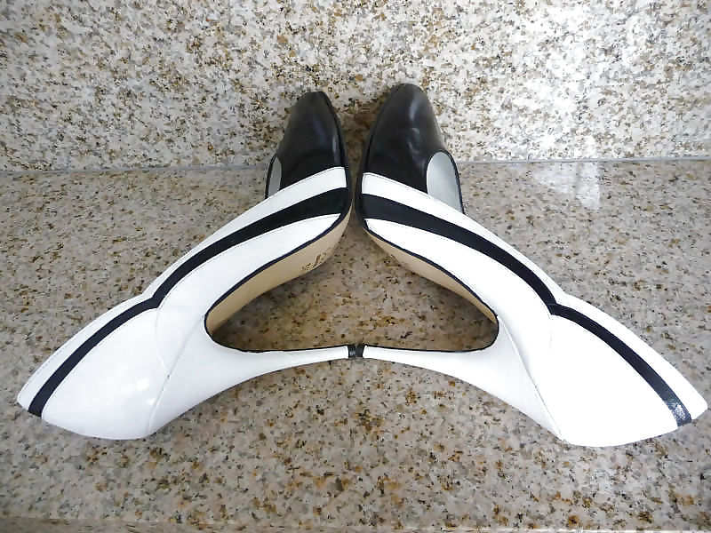 Schuhe meiner nachbarin
 #19396020