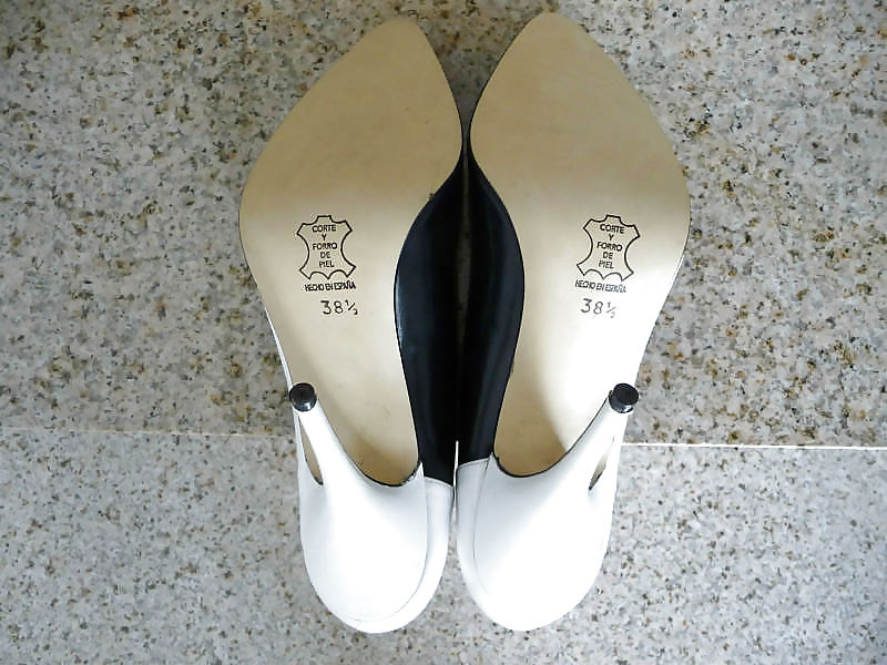 Schuhe meiner nachbarin
 #19396025