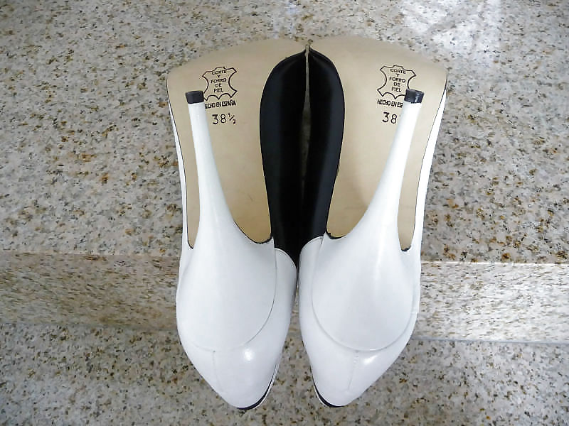 Schuhe meiner nachbarin
 #19396050