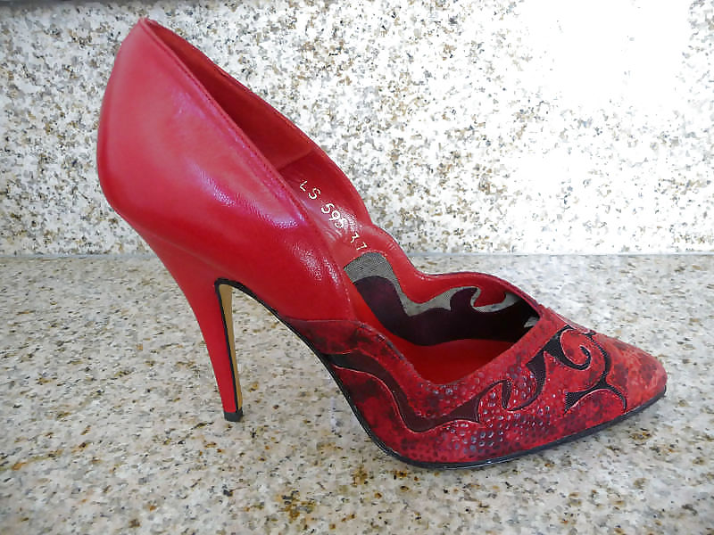 Schuhe meiner nachbarin
 #19396058