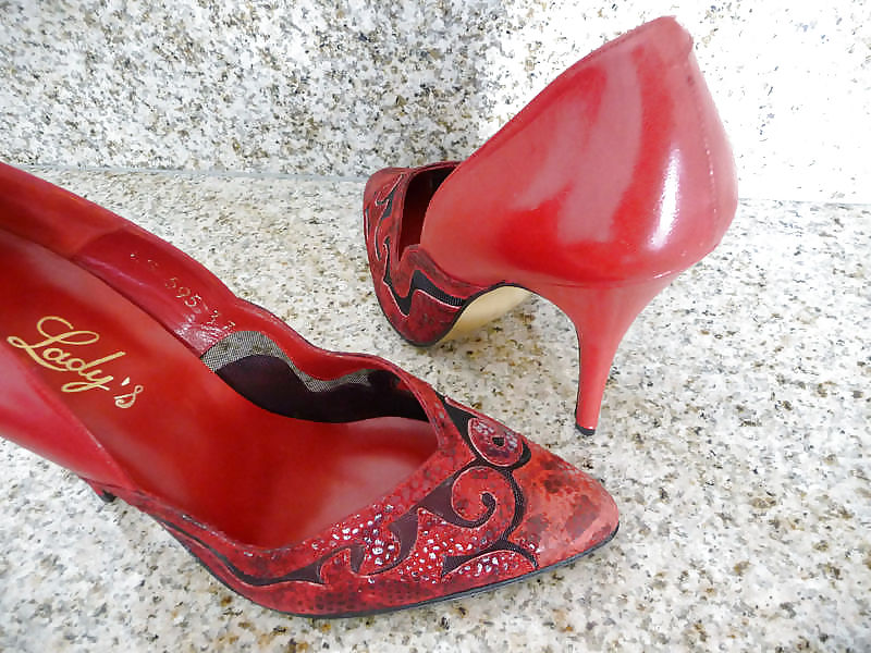 Schuhe meiner nachbarin
 #19396080