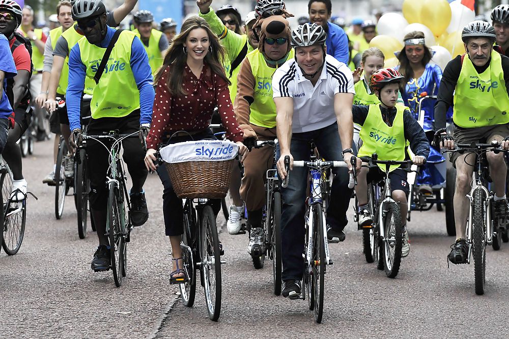 Kelly Brook - Der Bürgermeister Von Londons Skyride - London #7536544