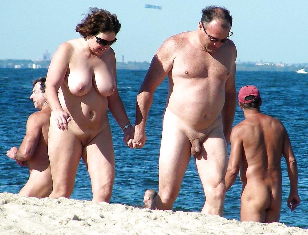 Je Suis Un Nudiste De La Plage #802793