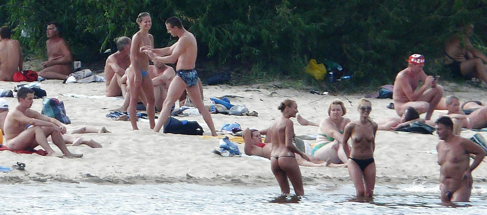 Sono un nudista da spiaggia
 #803016