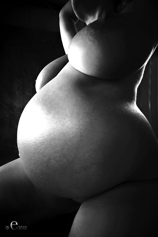 Pance enormi - incinta
 #16244137