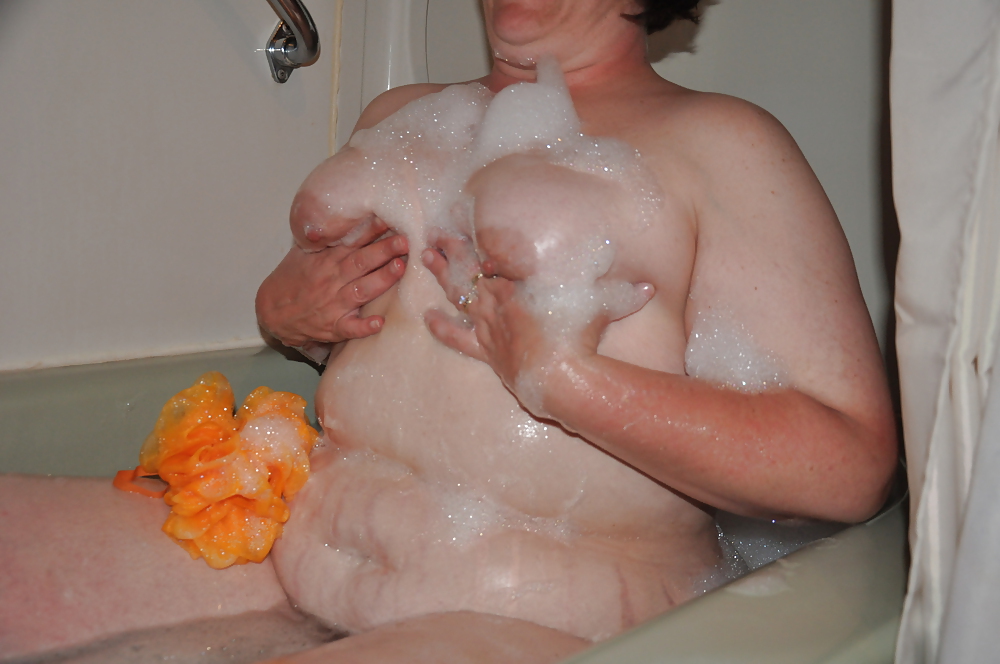 Playful bbw in the bath #5661435