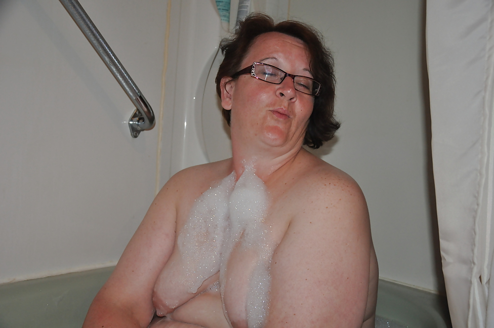 Playful bbw in the bath #5661438