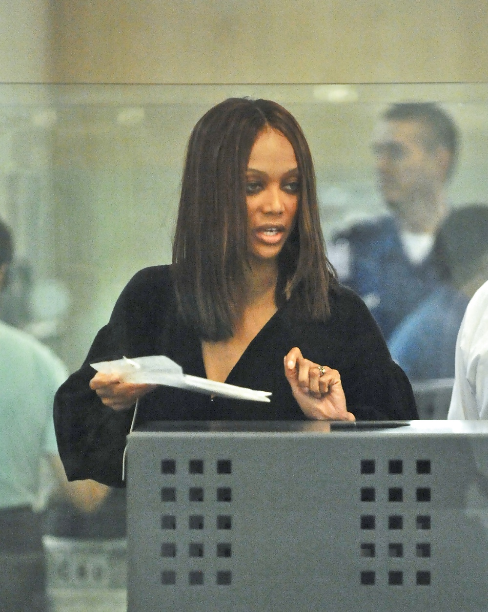 Tyra Banks departs LAX Airport #5690333