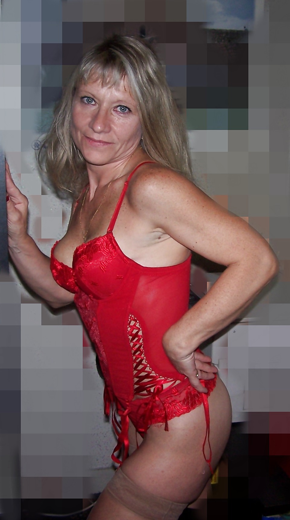 Mature french red lingerie