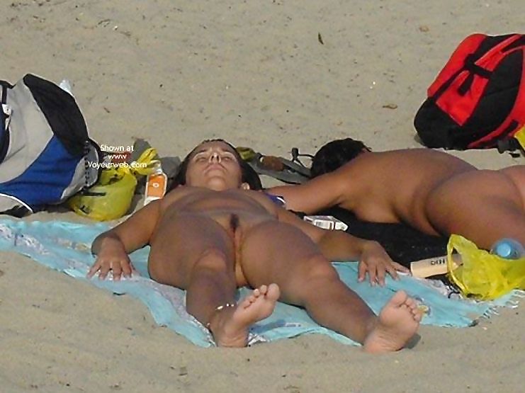 Chicas desnudas en la playa
 #1914094