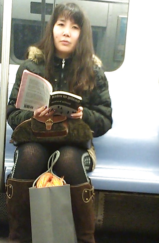 New York Subway Girls Busted and Caught Looking #22301394